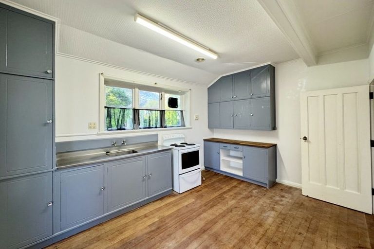 Photo of property in 39 Park Road, West End, Palmerston North, 4412