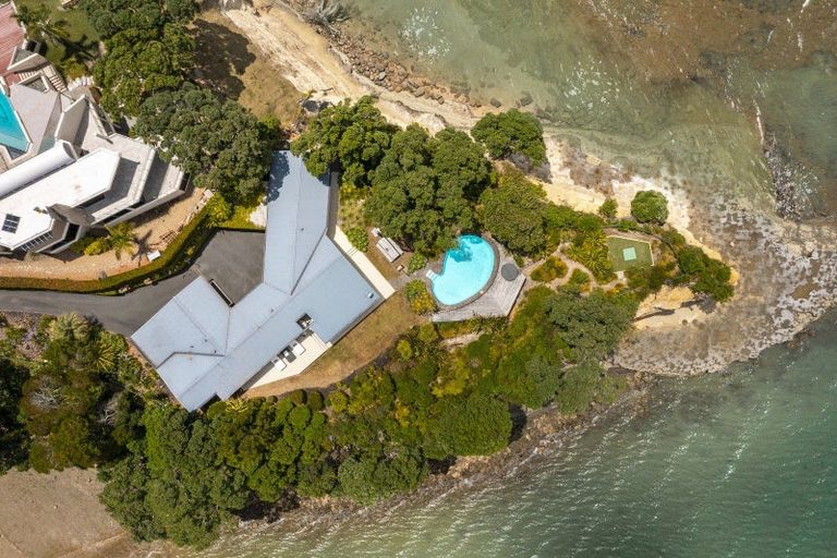 Photo of property in 62 Sharon Road, Waiake, Auckland, 0630