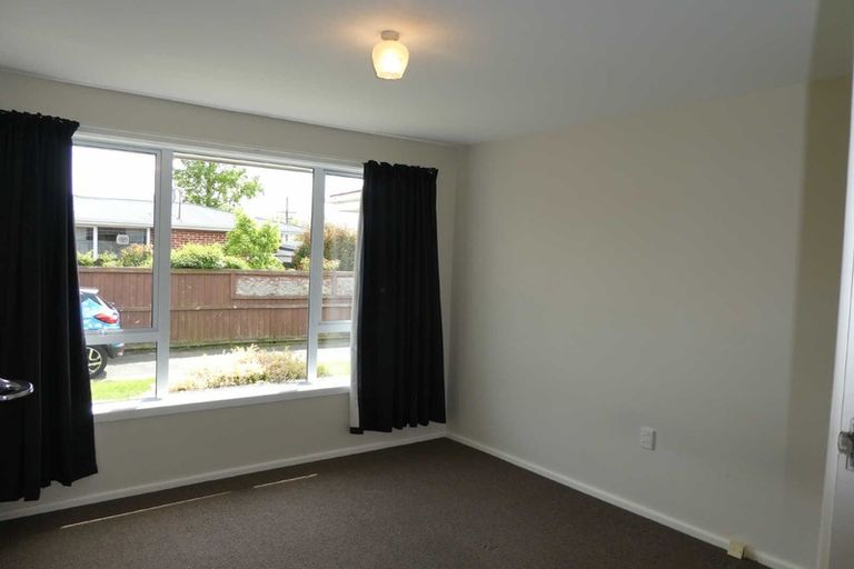 Photo of property in 271 Avonhead Road, Avonhead, Christchurch, 8042