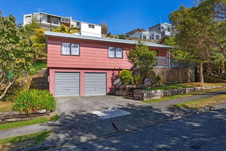 Photo of property in 8 Shackle Lane, Whitby, Porirua, 5024