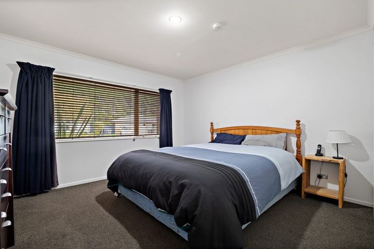Photo of property in 8 Amoka Crescent, Parklands, Christchurch, 8083
