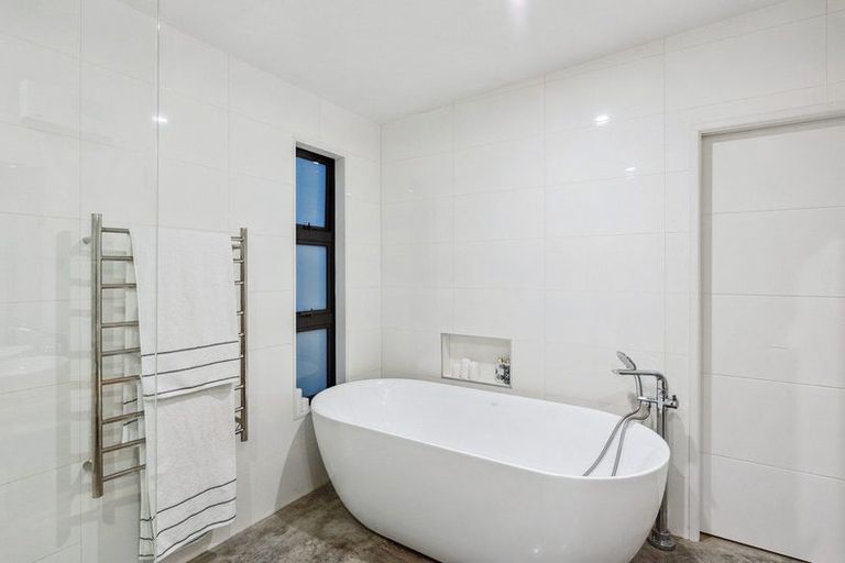 Photo of property in 12a Mahana Road, Paraparaumu Beach, Paraparaumu, 5032