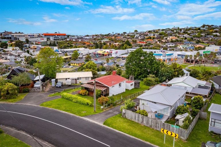 Photo of property in 15 Matai Road, Stanmore Bay, Whangaparaoa, 0932