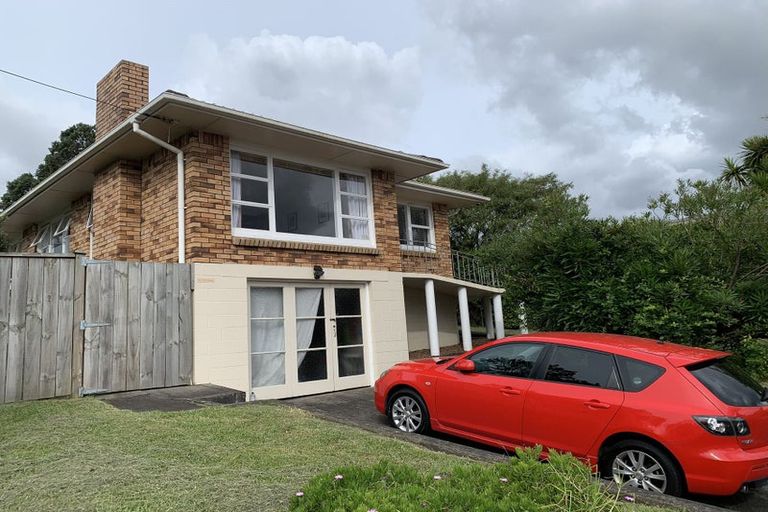 Photo of property in 265 Great North Road, Henderson, Auckland, 0612