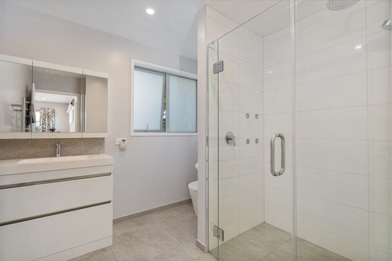 Photo of property in 21 Debenham Drive, Whitianga, 3510