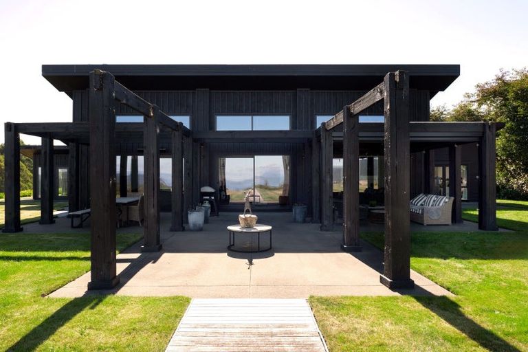 Photo of property in 122 Hitiri Road, Kinloch, Taupo, 3377