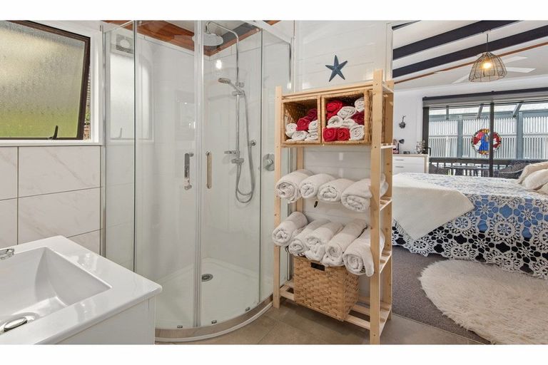 Photo of property in 8b Granfield Place, Te Kamo, Whangarei, 0112