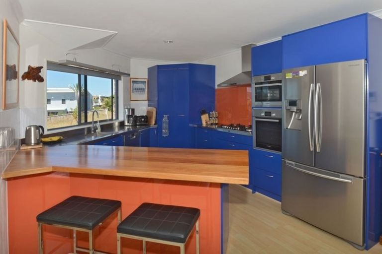 Photo of property in 8 Kihi Place, Ruakaka, 0116