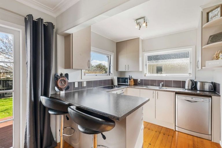 Photo of property in 20 Grove Road, Papakura, 2110