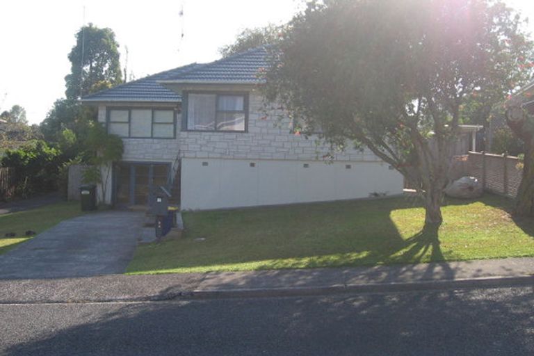 Photo of property in 34 Halberg Street, Glenfield, Auckland, 0629