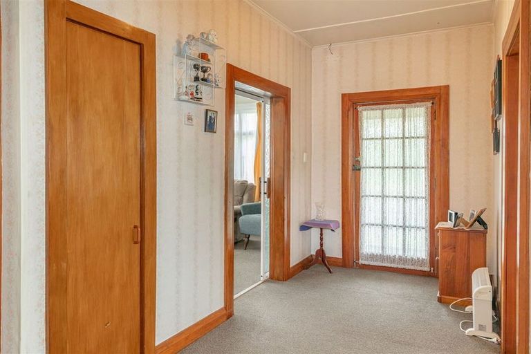 Photo of property in 28 The Esplanade, Westport, 7825