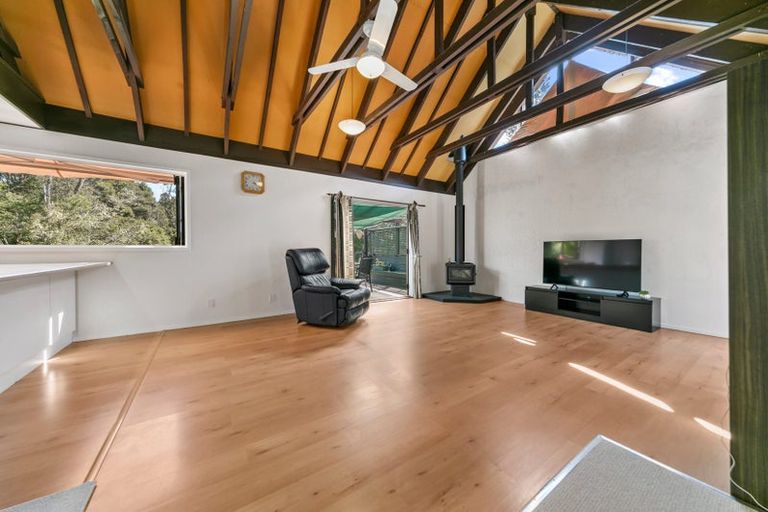 Photo of property in 37 Autumn Avenue, Glen Eden, Auckland, 0602