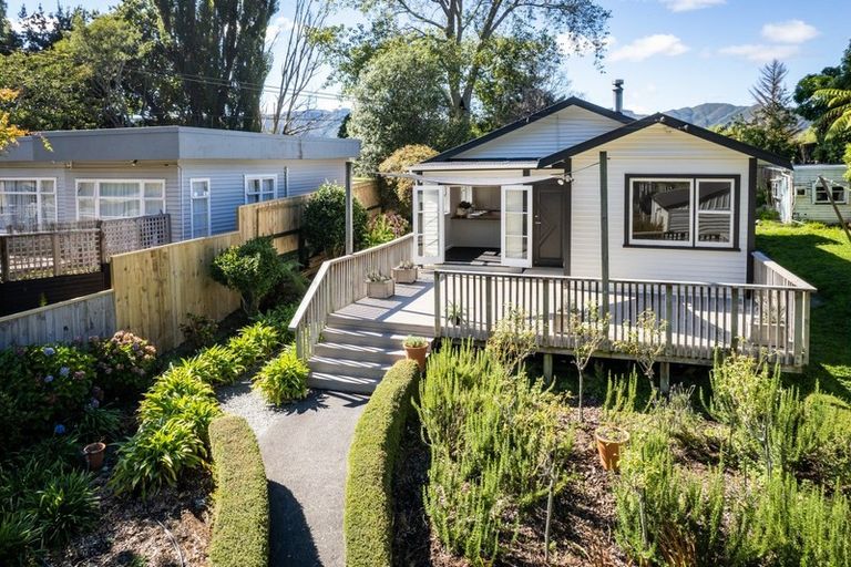 Photo of property in 33 Norfolk Street, Belmont, Lower Hutt, 5010