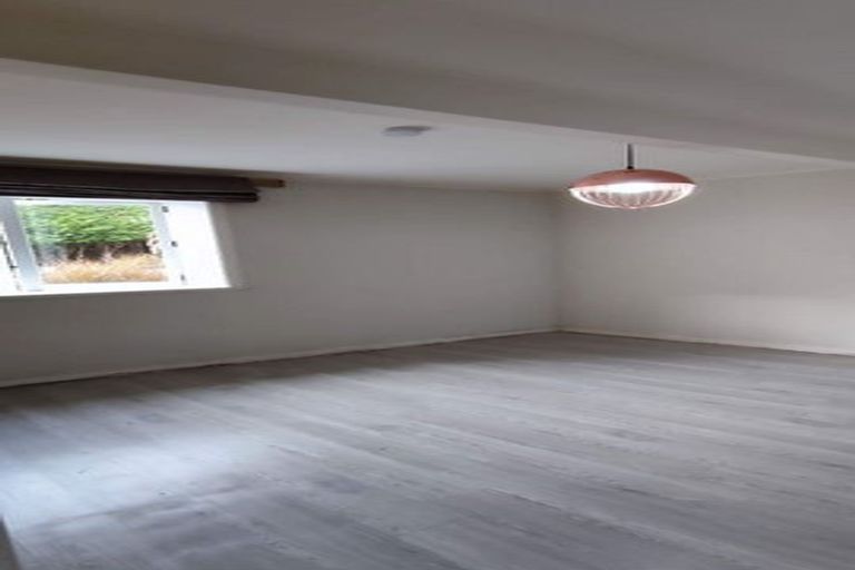 Photo of property in 4 Mills Road, Brooklyn, Wellington, 6021