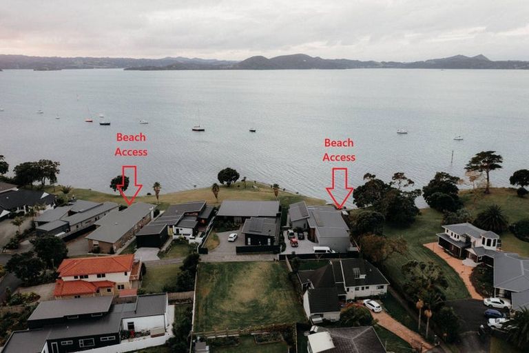 Photo of property in 10 Aarts Place, One Tree Point, 0118