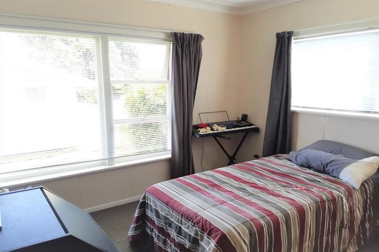 Photo of property in 17 Paterson Avenue, Pukekohe, 2120