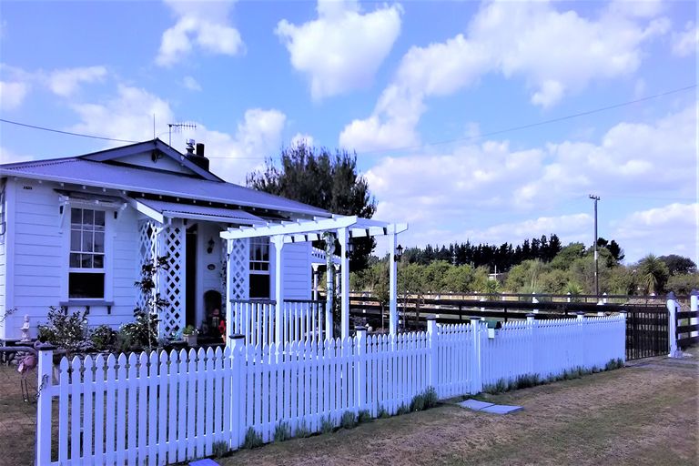 Photo of property in 35 Princess Street, Marton, 4710