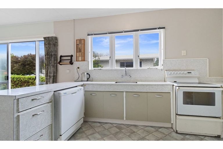 Photo of property in 15 Carlyle Street, Te Aroha, 3320