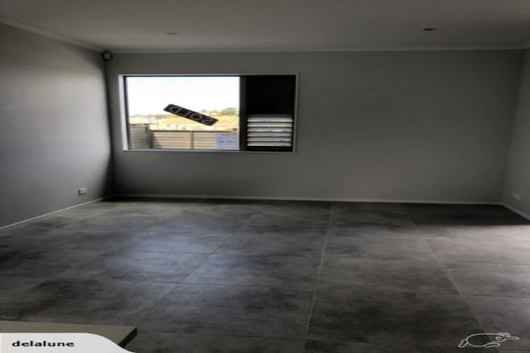 Photo of property in 40 Owen Chapman Drive, Red Beach, 0932