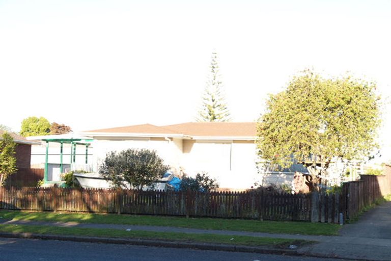 Photo of property in 13 Mckinstry Avenue, Mangere East, Auckland, 2024
