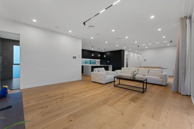 Photo of property in 6 Peet Row, Pokeno, 2471