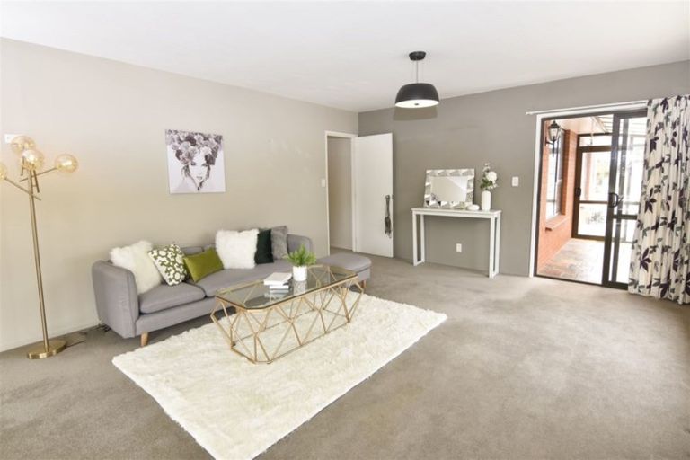 Photo of property in 9 Brogar Place, Casebrook, Christchurch, 8051