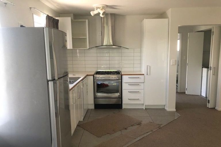 Photo of property in 8 Kopiko Way, Brooklyn, Wellington, 6021