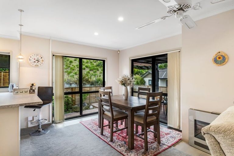 Photo of property in Caversham Park, 2/18 Caversham Road, Westmere, Whanganui, 4501