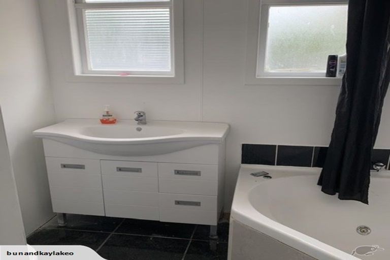 Photo of property in 37 Railway Road, Bunnythorpe, Palmerston North, 4478