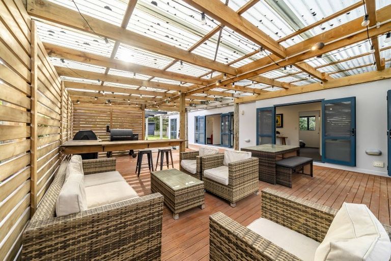 Photo of property in 11 Corlett Road, Plimmerton, Porirua, 5026