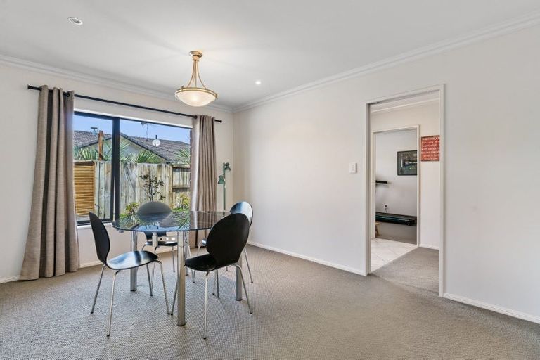 Photo of property in 15 Popata Close, Papamoa Beach, Papamoa, 3118