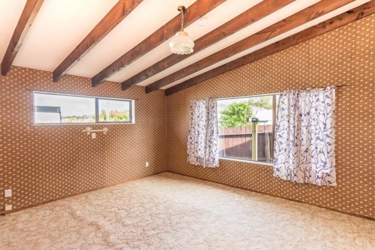 Photo of property in 170 Titirangi Road, New Lynn, Auckland, 0600