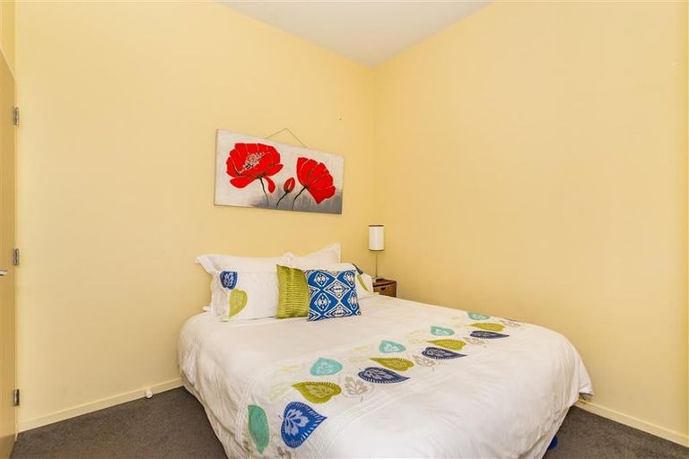Photo of property in Metro Apartments, 220u8 Thorndon Quay, Pipitea, Wellington, 6011