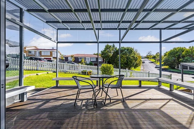 Photo of property in 3 Rehia Road, Massey, Auckland, 0614