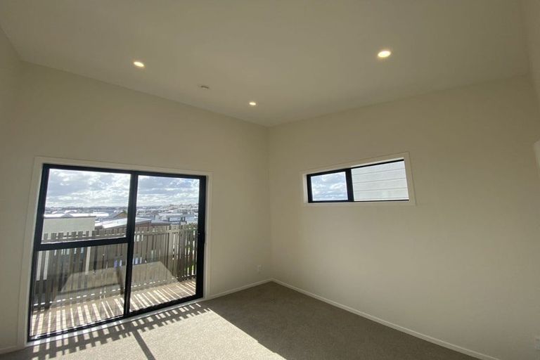 Photo of property in 65 Joshua Carder Drive, Hobsonville, Auckland, 0616