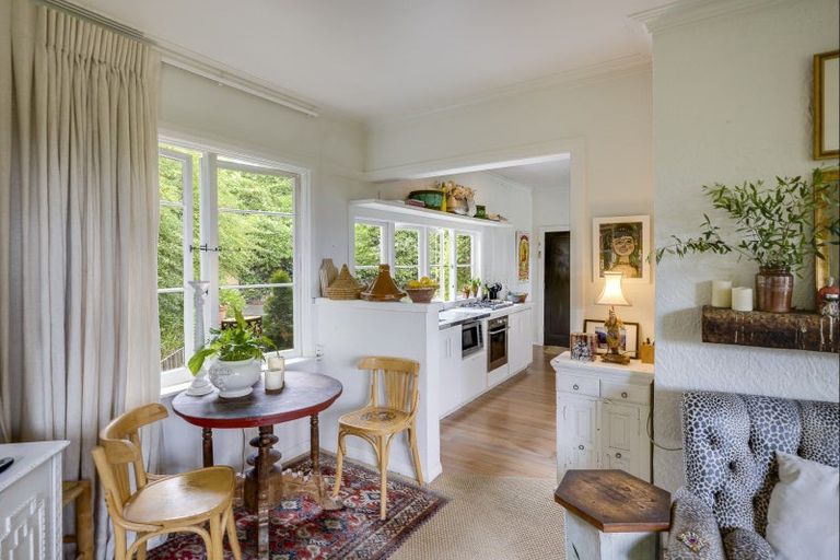 Photo of property in 56 Lucknow Road, Havelock North, 4130