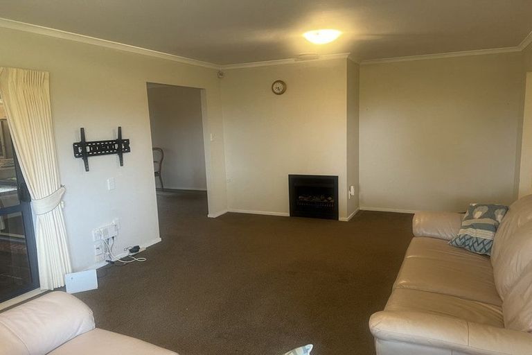 Photo of property in 2 Courtvale Place, Flat Bush, Auckland, 2019