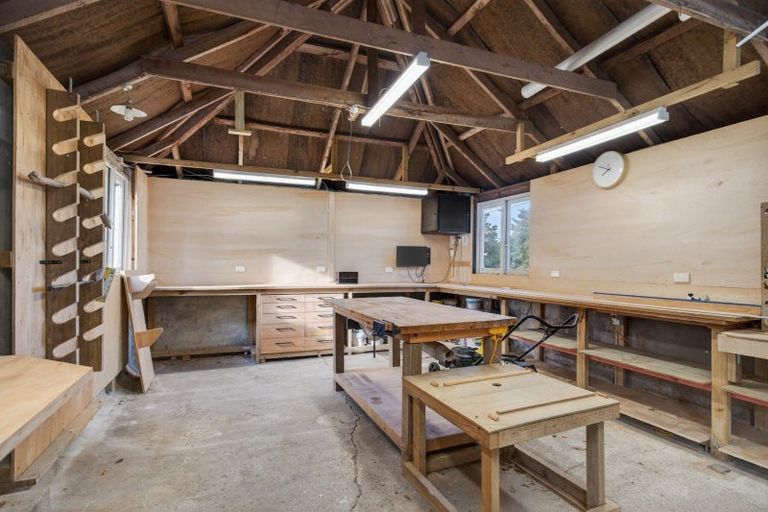 Photo of property in 2 Memorial Drive, Parahaki, Whangarei, 0112