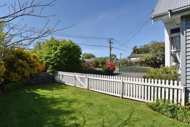 Photo of property in 30 Gresford Street, Edgeware, Christchurch, 8013