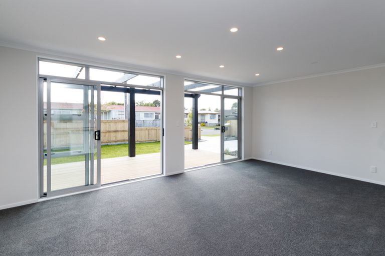 Photo of property in 2 Flint Street, Milson, Palmerston North, 4414
