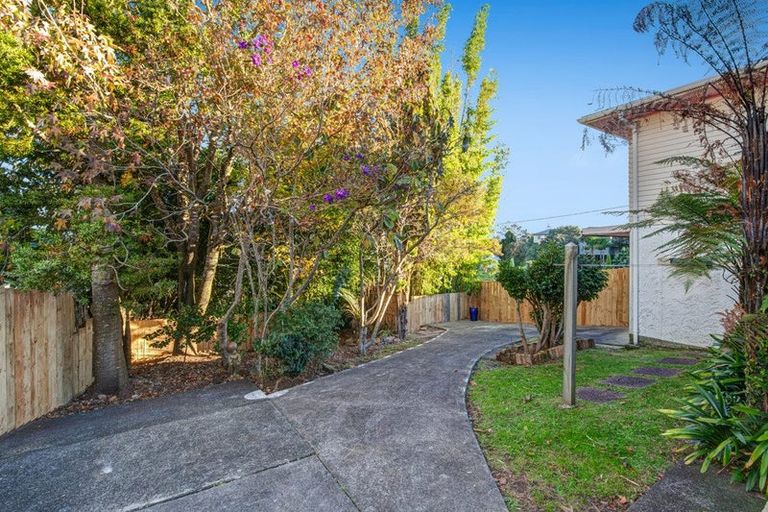 Photo of property in 19 View Road, Glenfield, Auckland, 0627