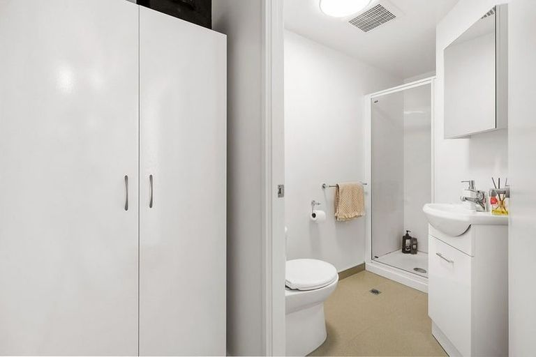 Photo of property in Quantum On Thorndon Quay, 5/163b Thorndon Quay, Pipitea, Wellington, 6011