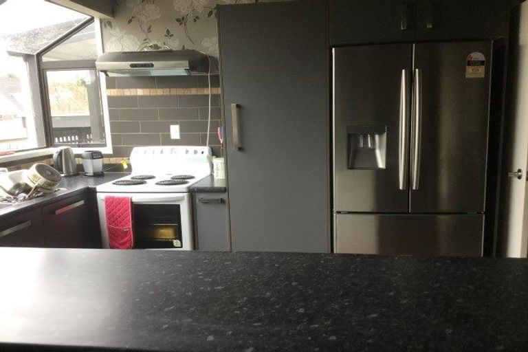 Photo of property in 12 Ferndown Close, Brookfield, Tauranga, 3110