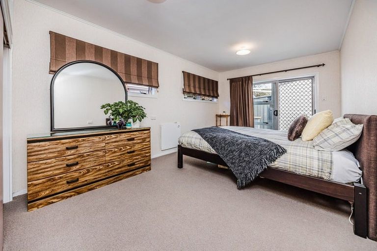 Photo of property in 15 Fields Road, Manurewa, Auckland, 2102