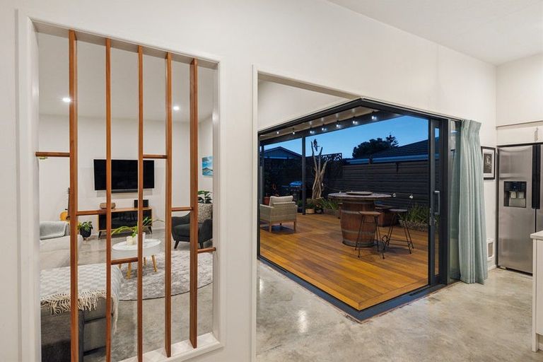 Photo of property in 12a Mahana Road, Paraparaumu Beach, Paraparaumu, 5032