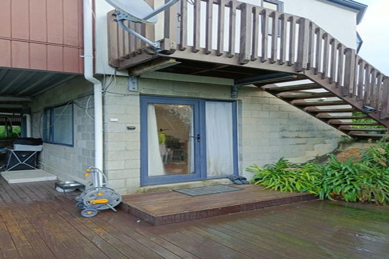 Photo of property in 31 Summit Road, Fairfield, Lower Hutt, 5011