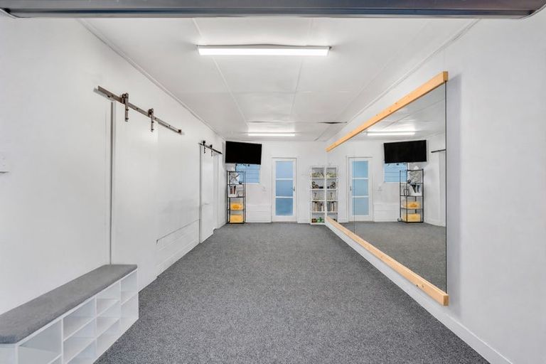Photo of property in 1/28 Noeleen Street, Glenfield, Auckland, 0629