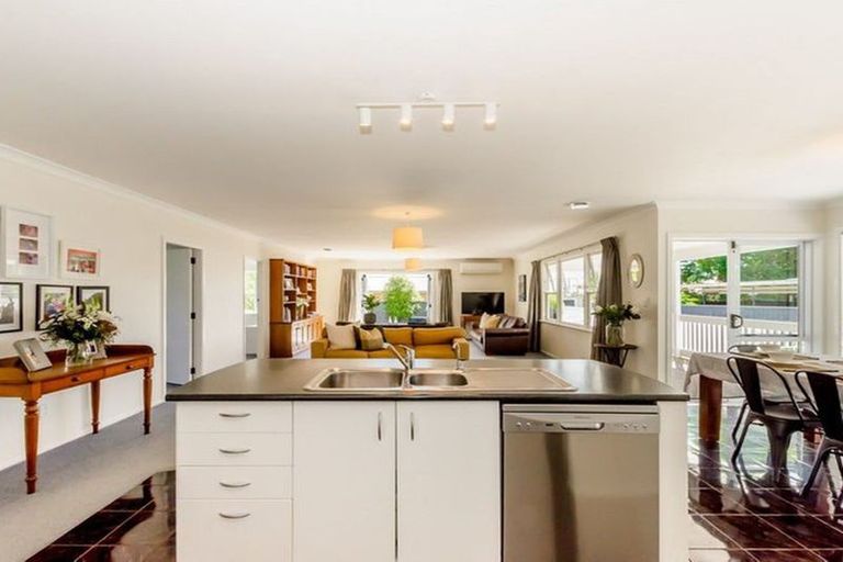 Photo of property in 40 Parata Street, Waikanae, 5036