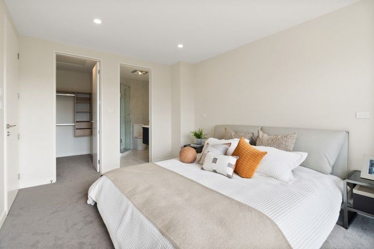 Photo of property in 128 Vintry Drive, Kumeu, 0810