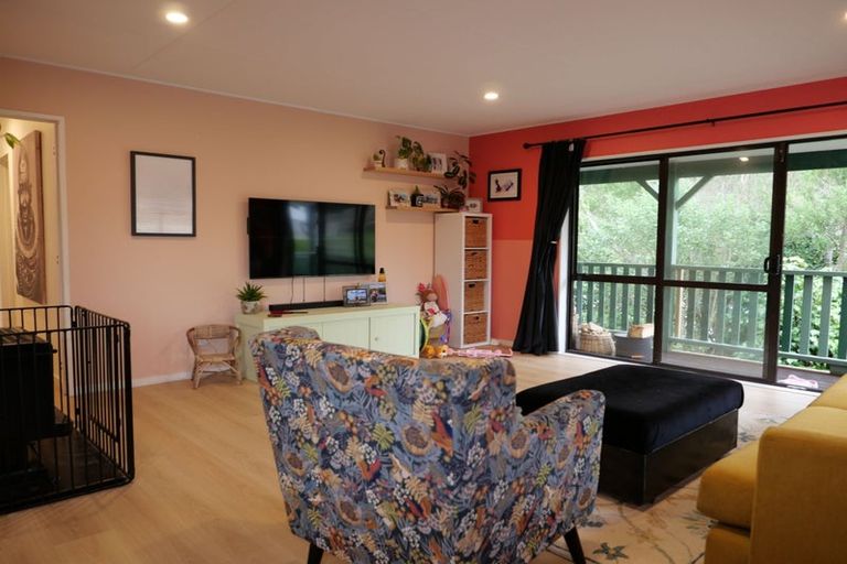 Photo of property in 95a Renown Road, Raumati South, Paraparaumu, 5032